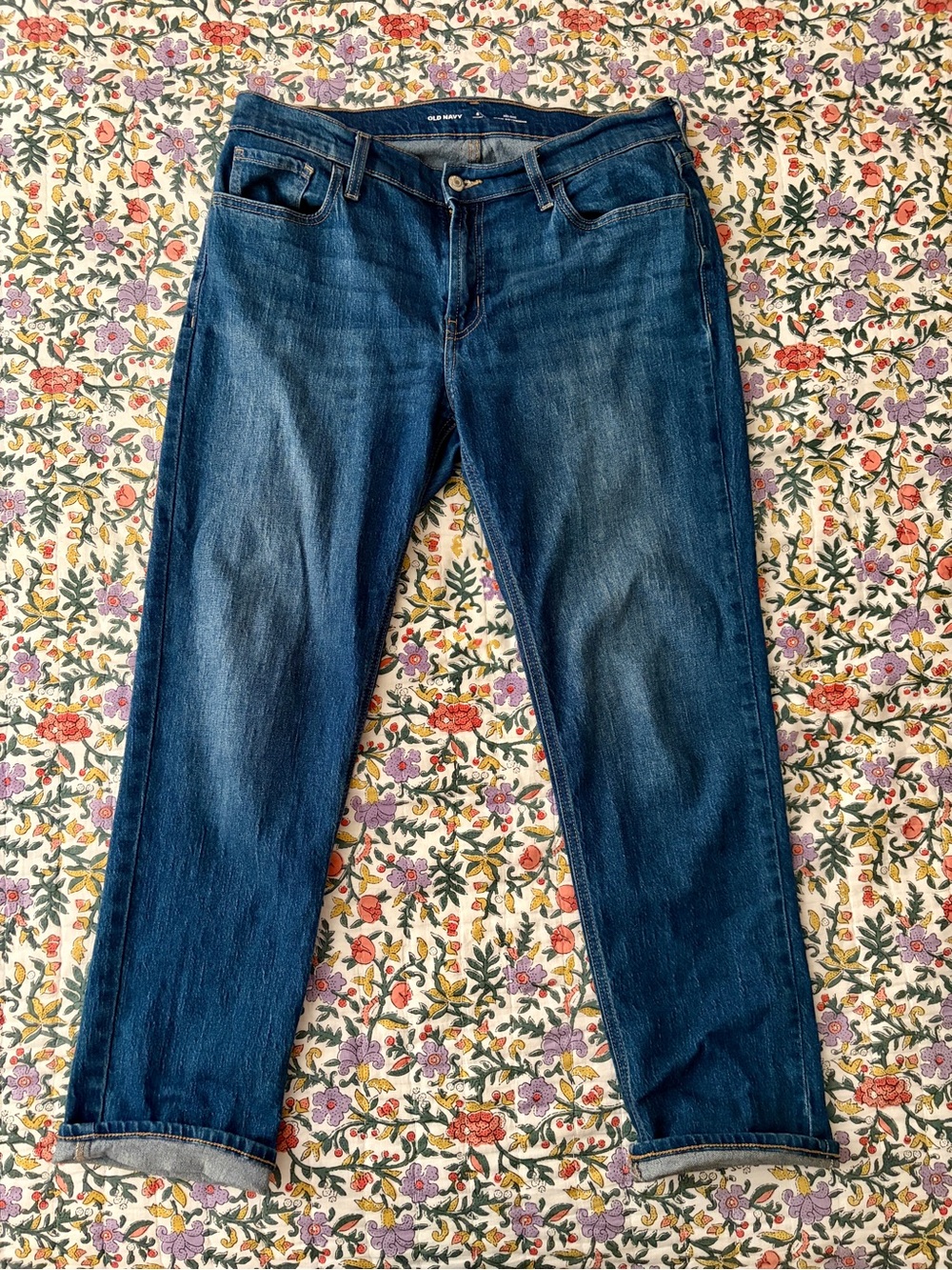 Old Navy - Women’s Mid rise WOW Boyfriend jeans - 8 short